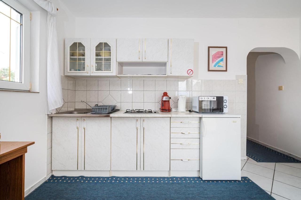 Nice Apartment Silvia โนวาลยา ภายนอก รูปภาพ