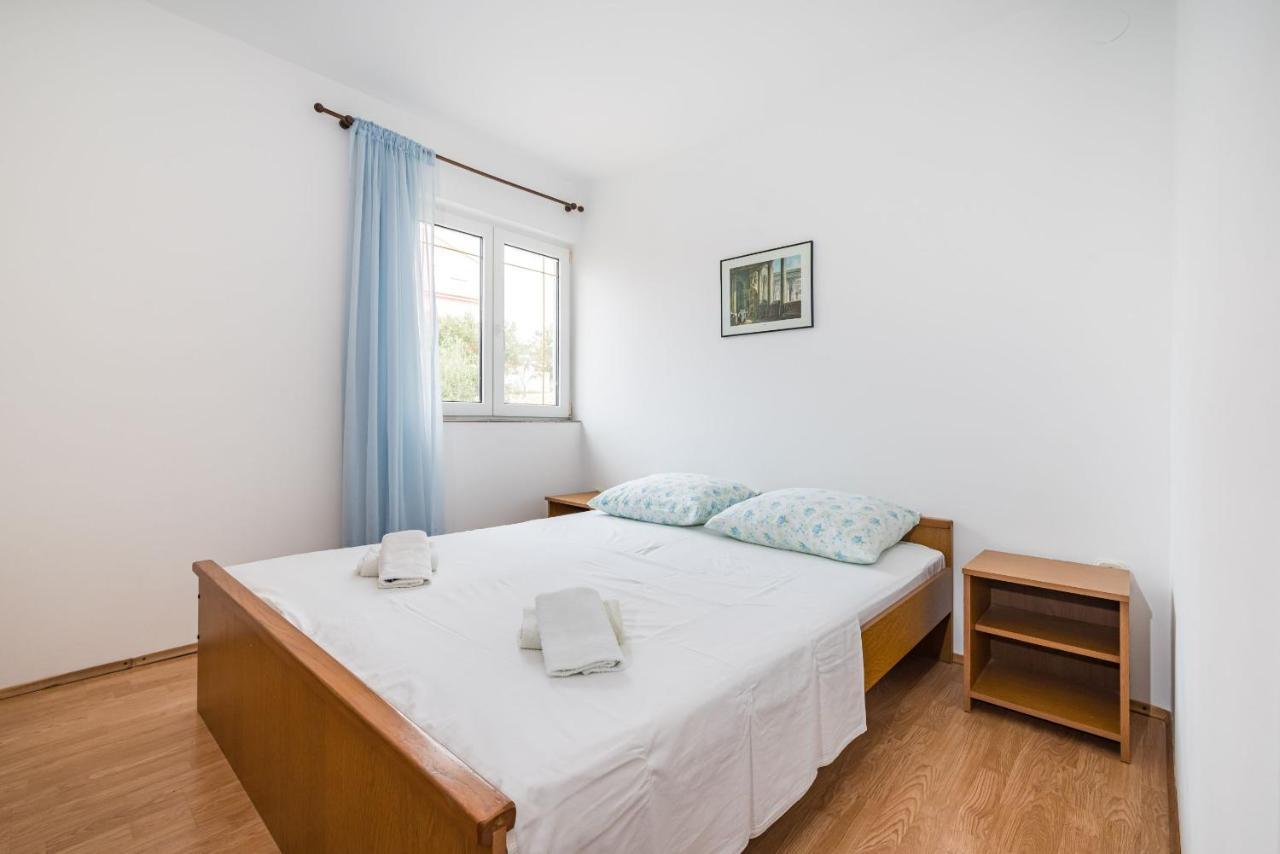 Nice Apartment Silvia โนวาลยา ภายนอก รูปภาพ